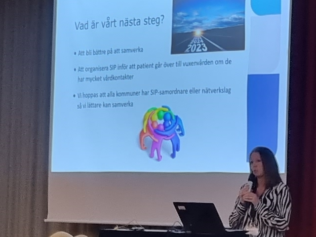 Linda presenterar arbete vid BUM på Skaraborgs Sjukhus
