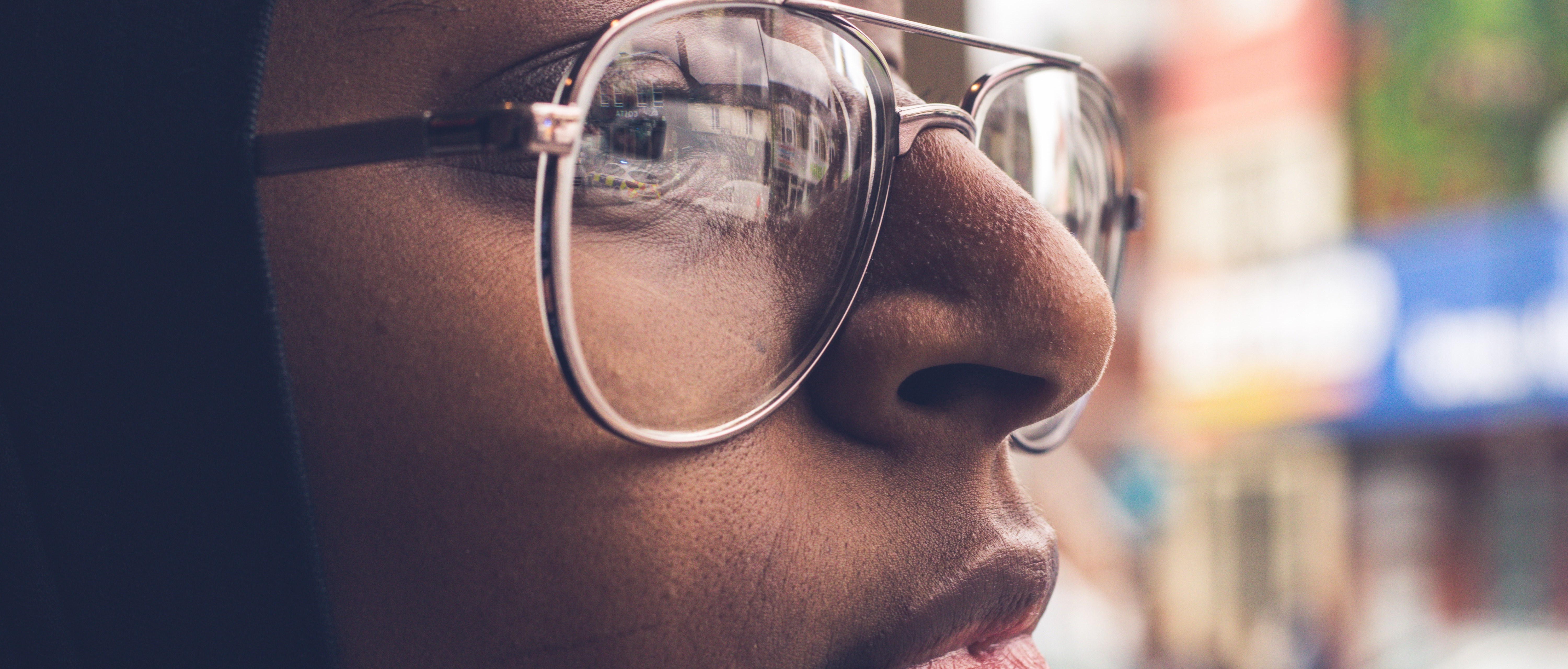 Närbild på en persons ansikte